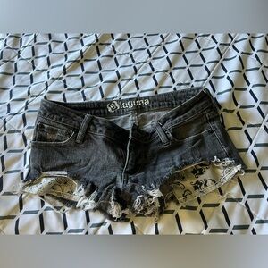 Bullet head gently worn distressed grey